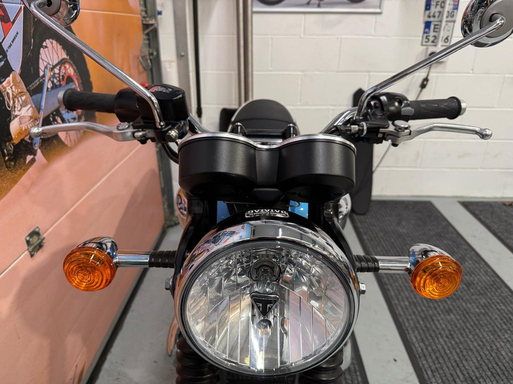 BONNEVILLE T100 (900cc) 2017