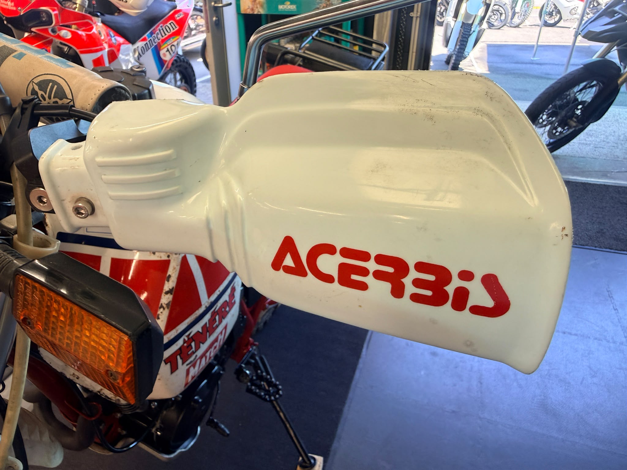 XT600 Tenere 34L (595cc) 1985