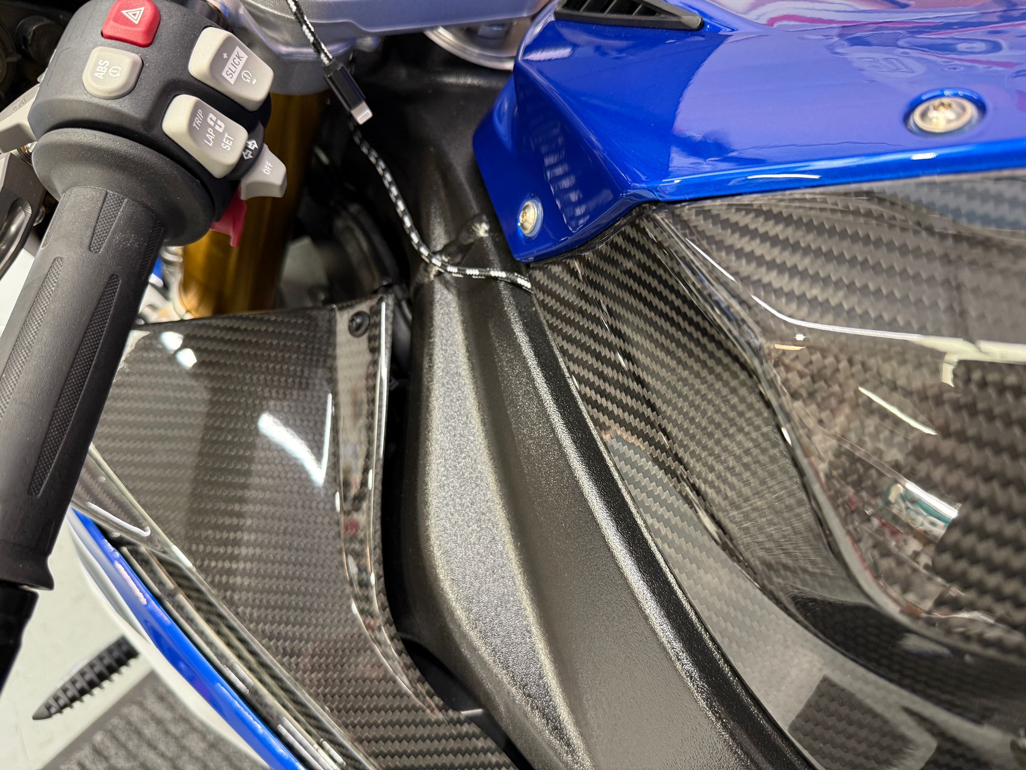 HP4 Carbon S1000RR (999cc) 2014