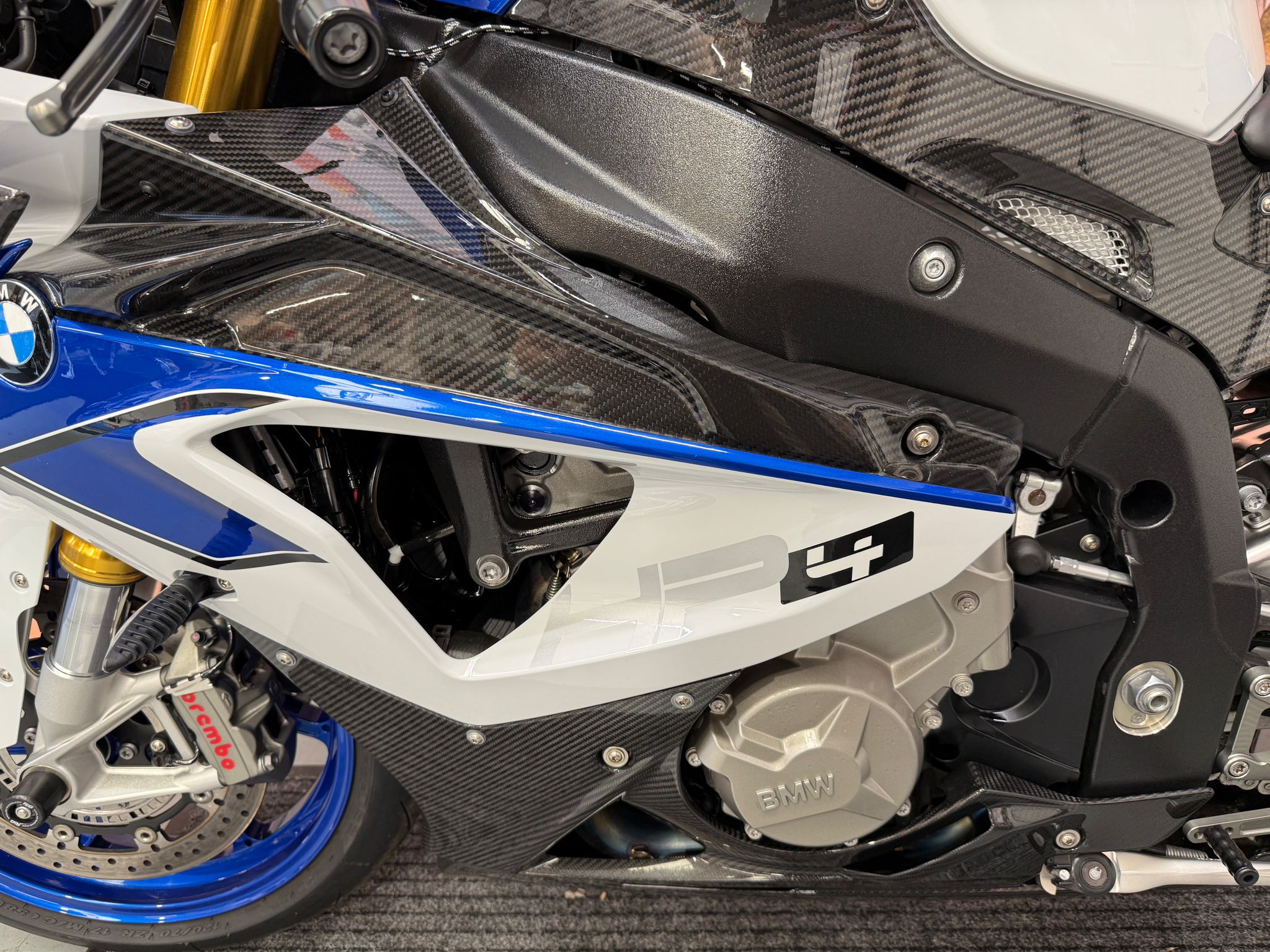HP4 Carbon S1000RR (999cc) 2014