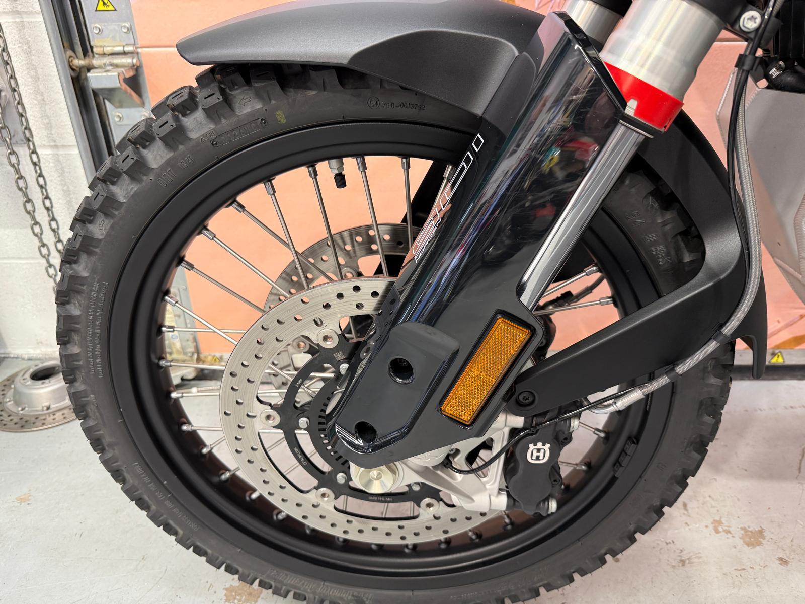 Norden 901 (889cc) 2025