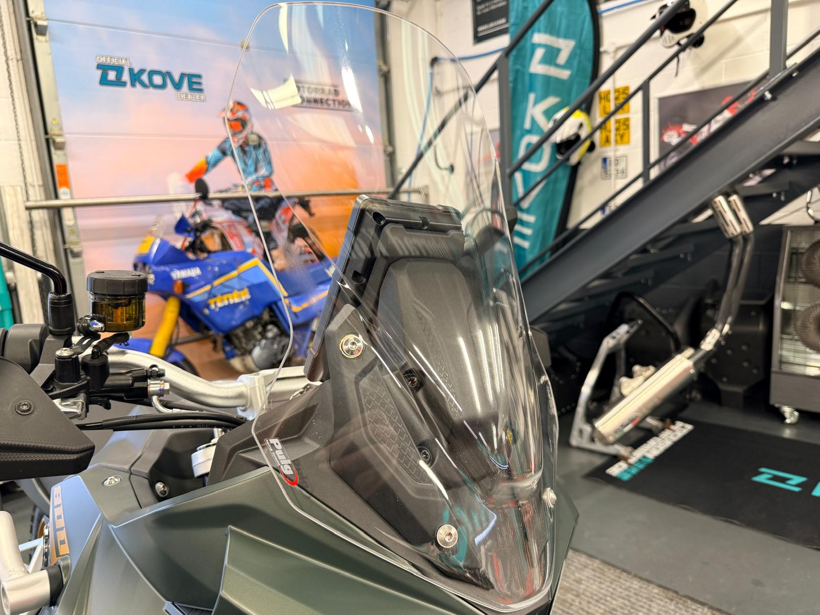 800X Pro (799cc) 2024