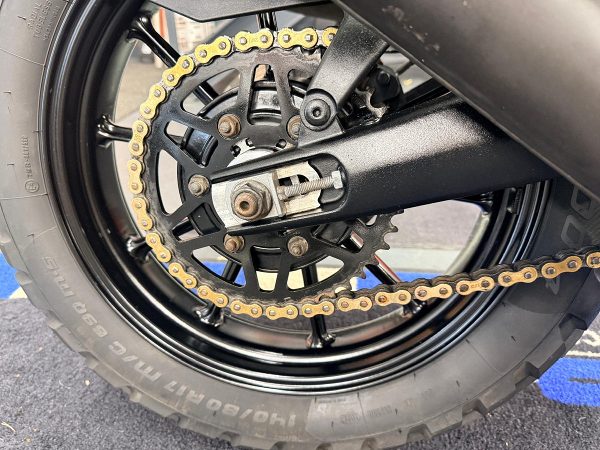 Scrambler 400X (398cc) 2025