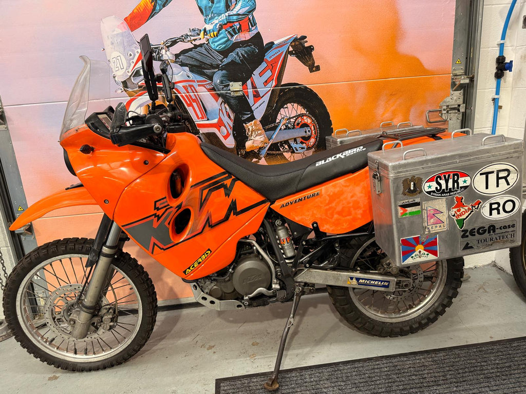 LC4-E 640 Adventure (624cc) 2000