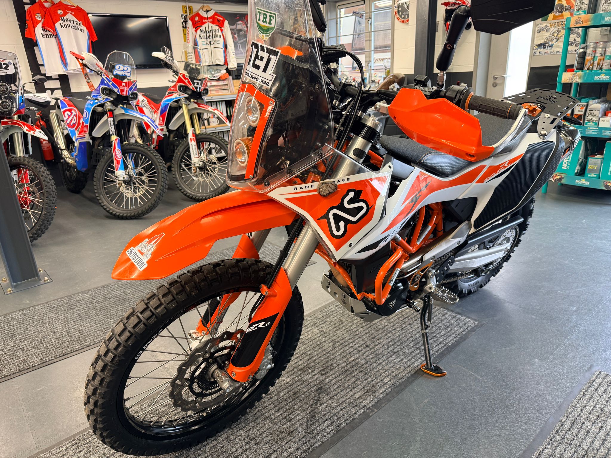 690 R (690cc) 2019