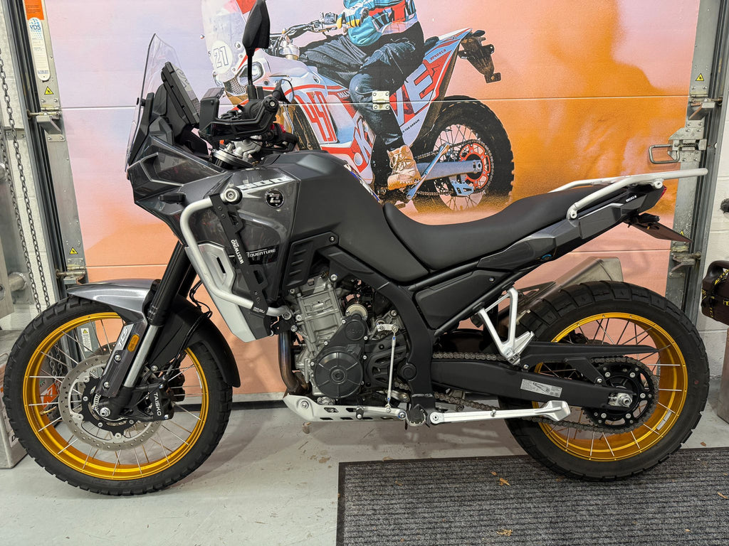 800 X Pro Lightweight (799cc) 2024