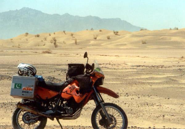 LC4-E 640 Adventure (624cc) 2000