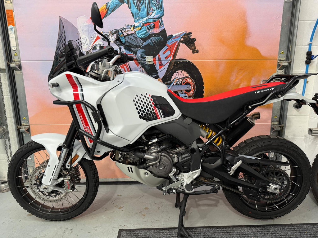 Desert X (937cc) 2023