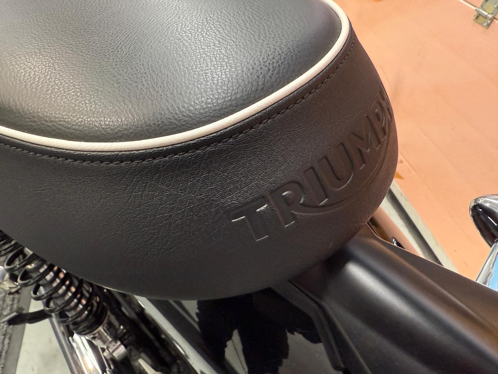 BONNEVILLE T100 (900cc) 2017