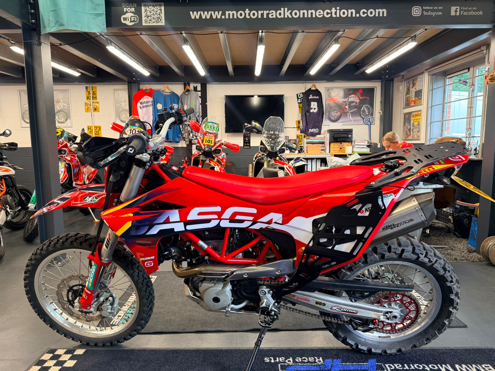 ES 700 Enduro (692cc) 2022