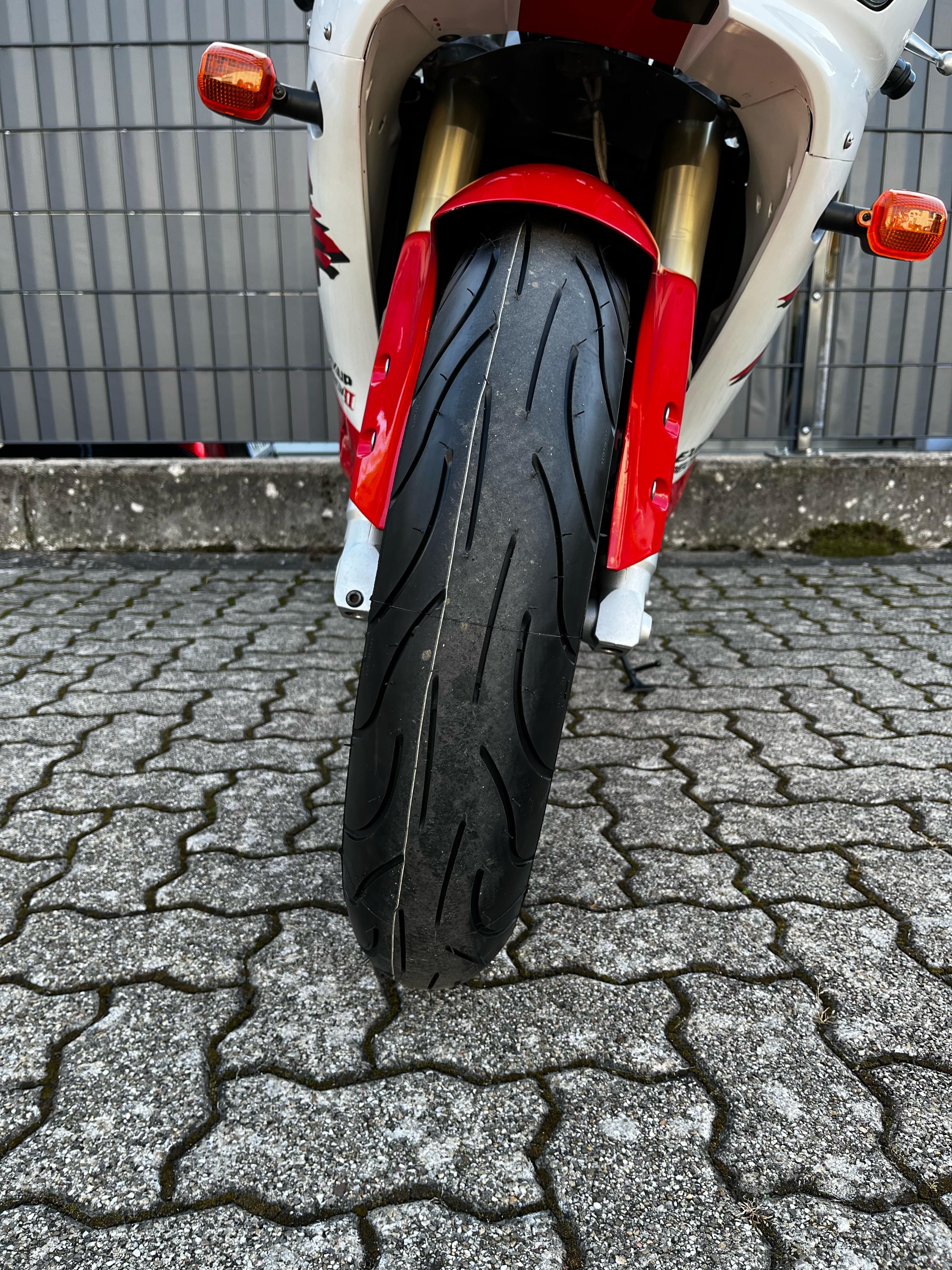 YZF - R1 (998cc) 1998