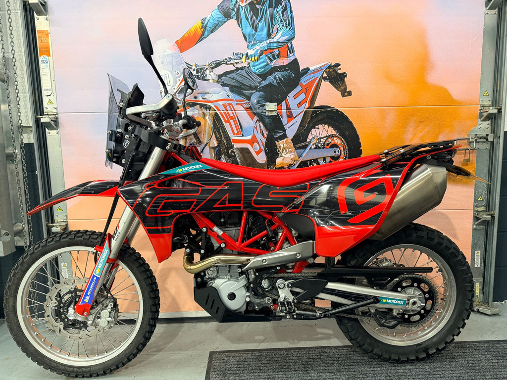 ES 700 Enduro (692cc) 2025