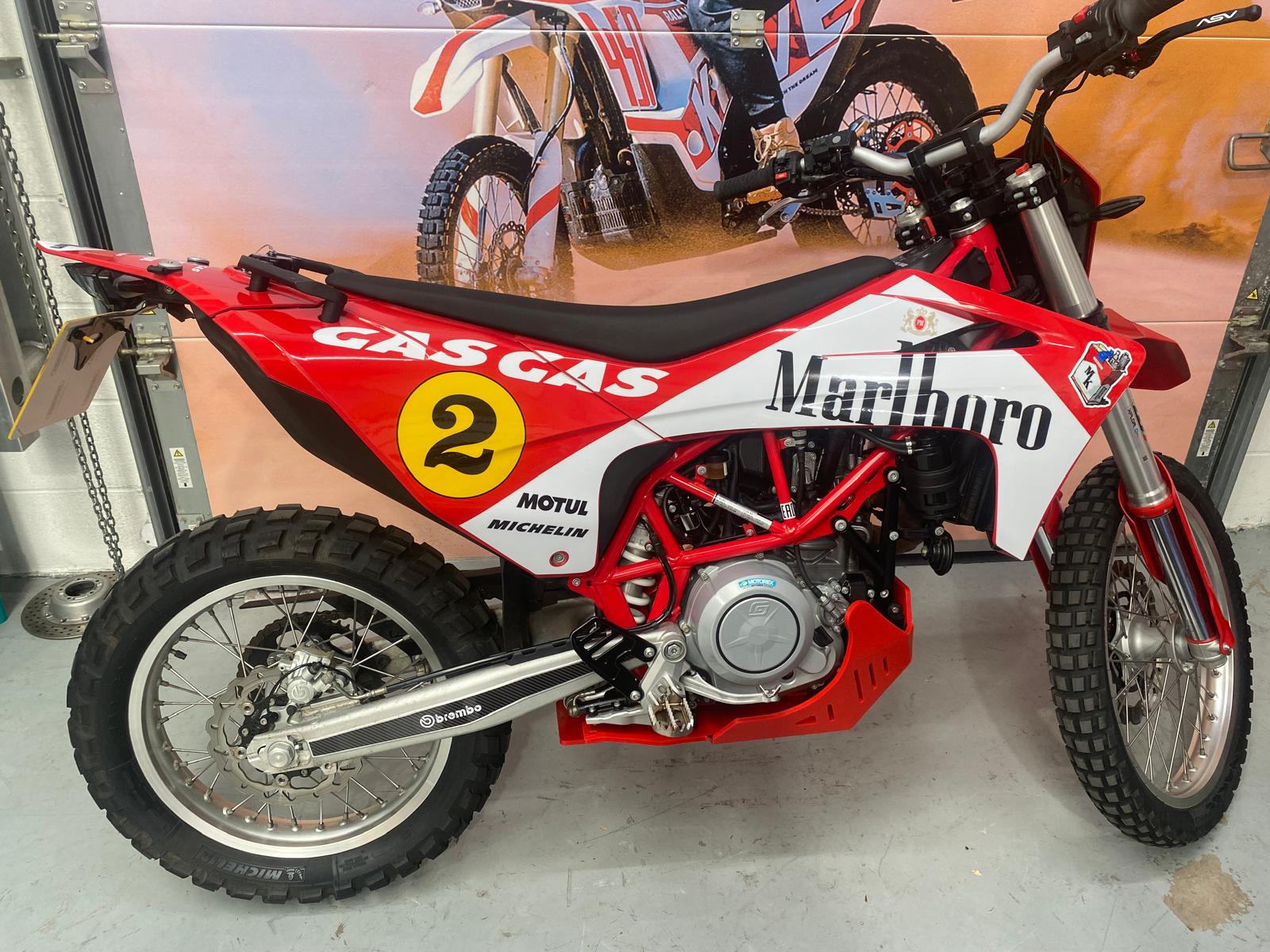 ES 700 Enduro (692cc) 2024