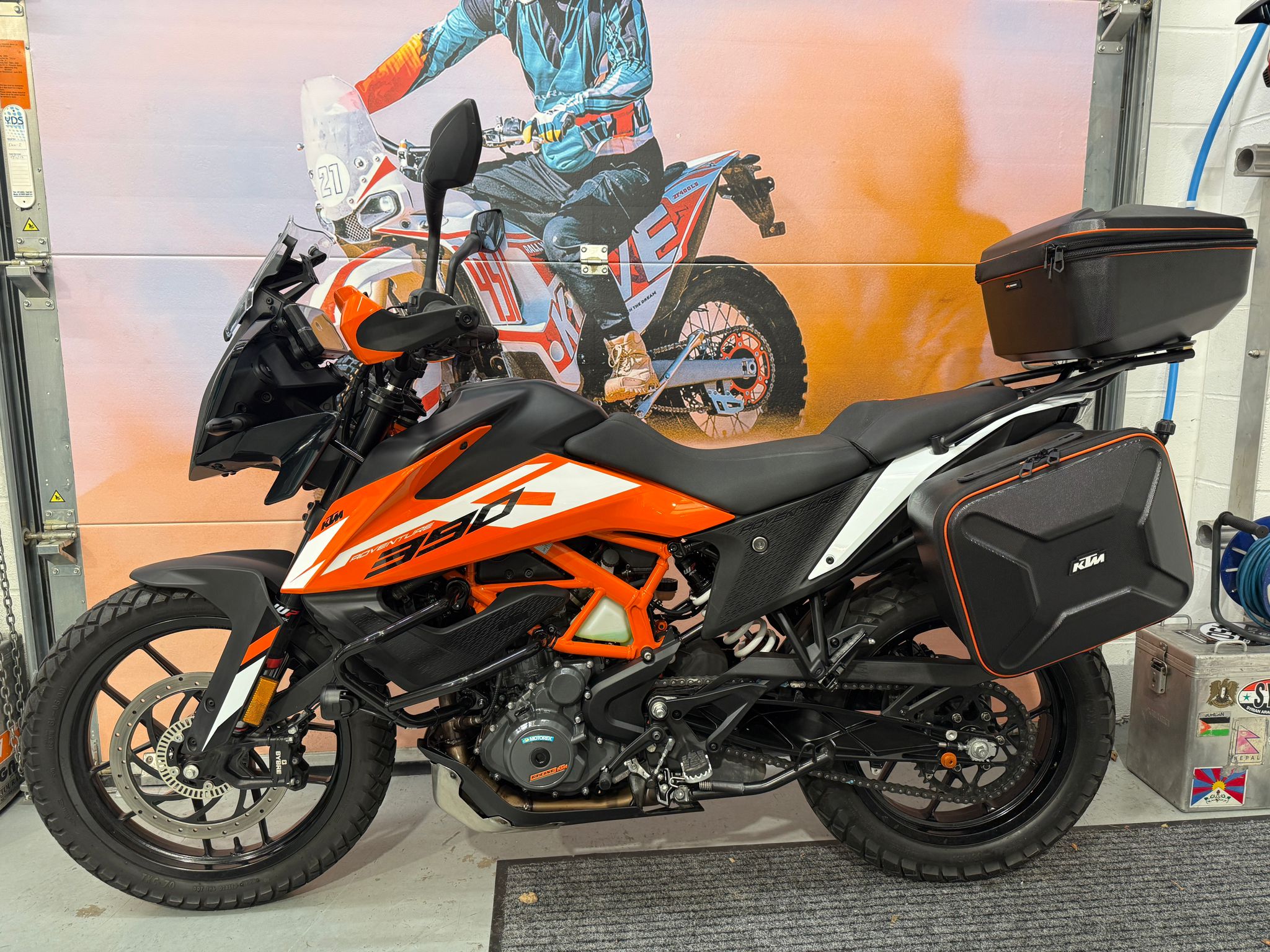 390 Adventure Touring X (399cc) 2024