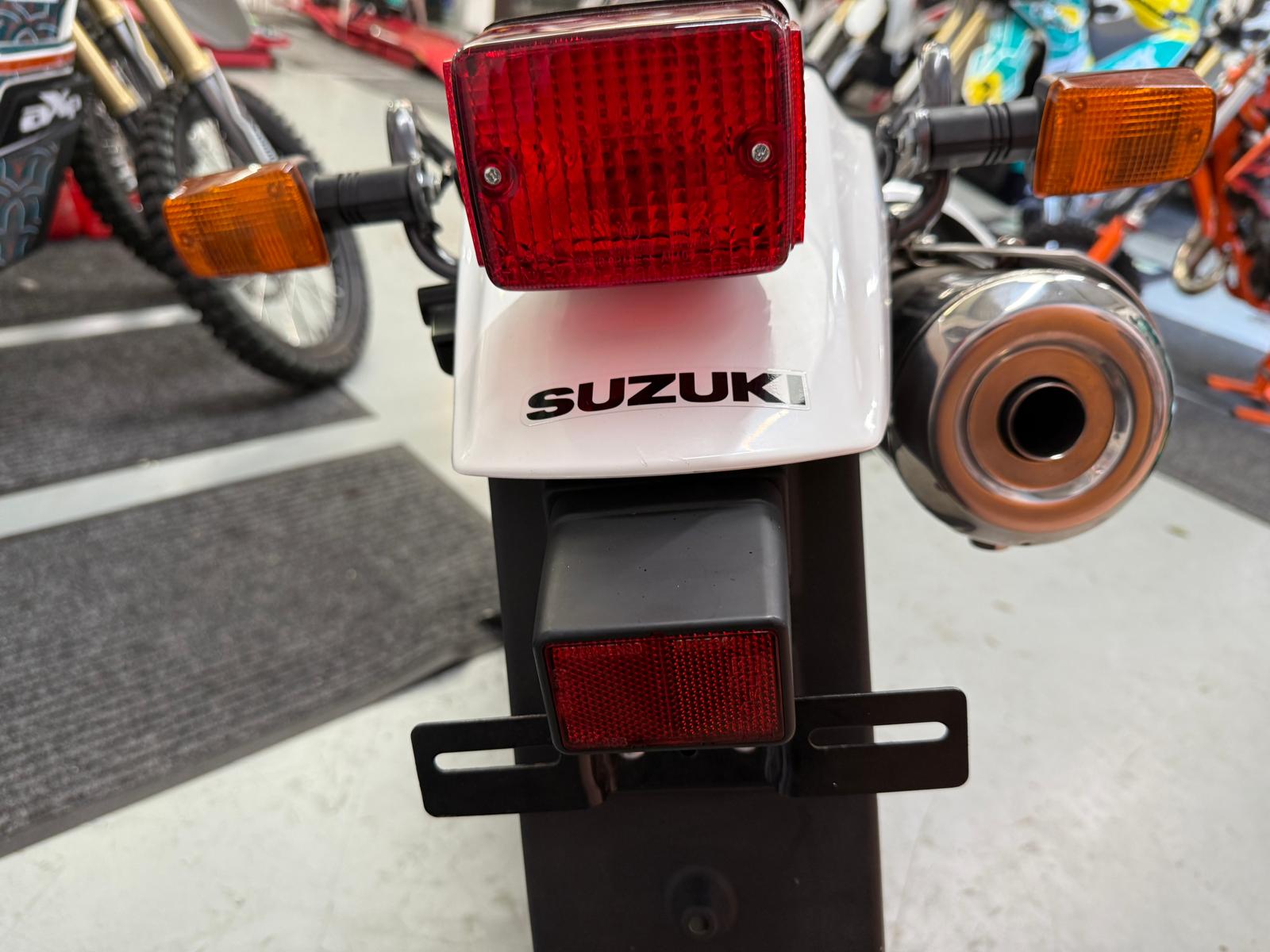 DR 650 Dual Sport (644cc) 2025