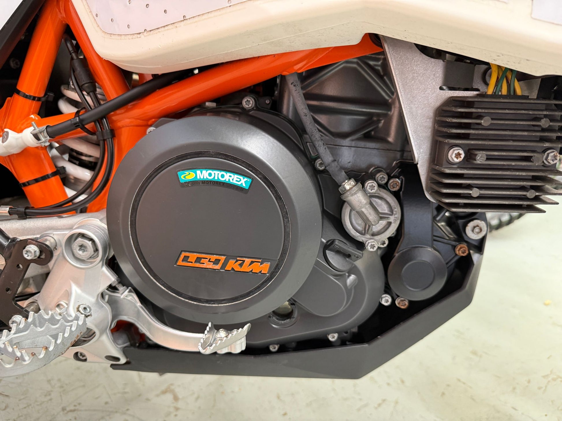 690 Enduro R (690cc) 2015