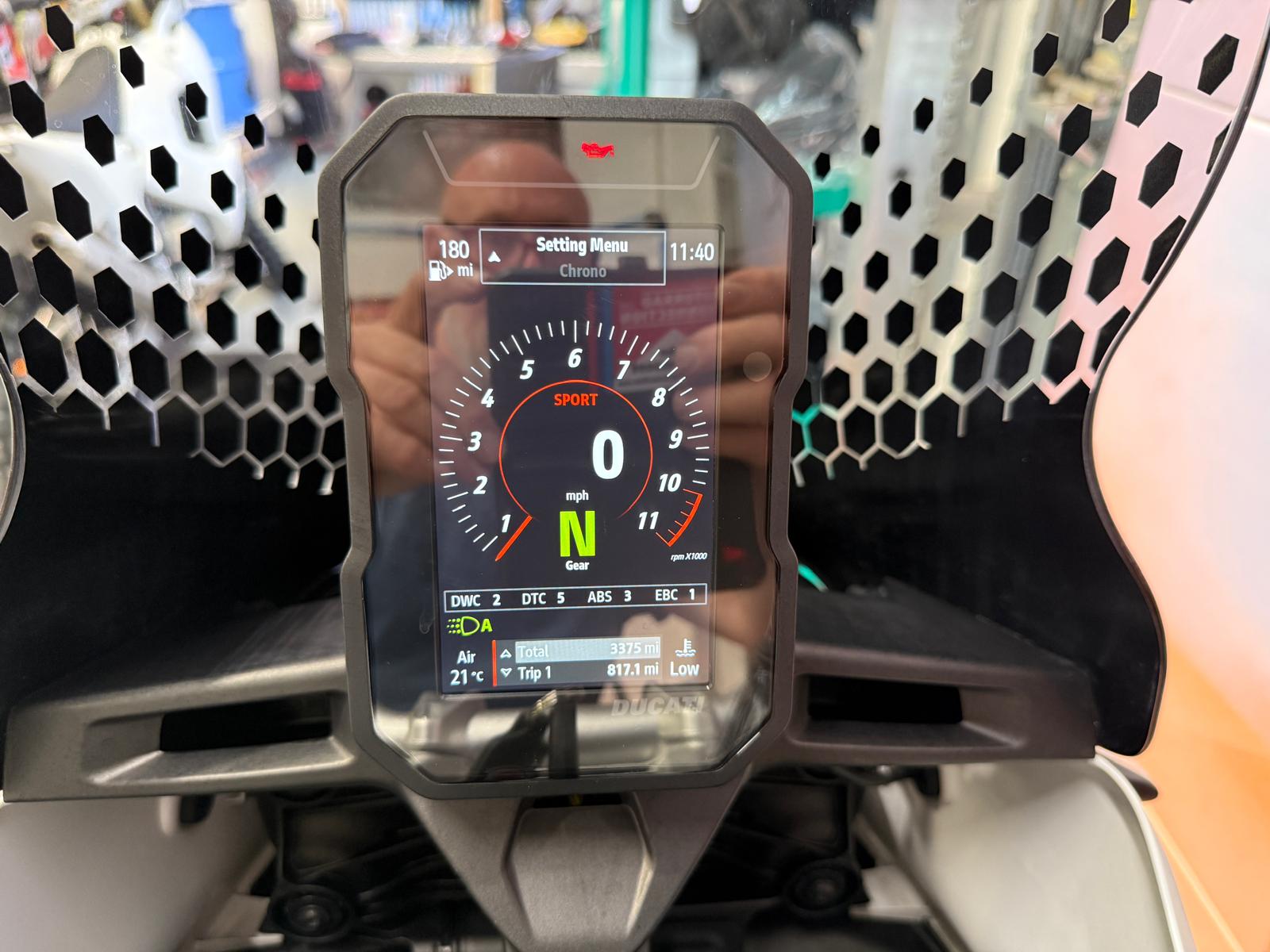 Desert X (937cc) 2023