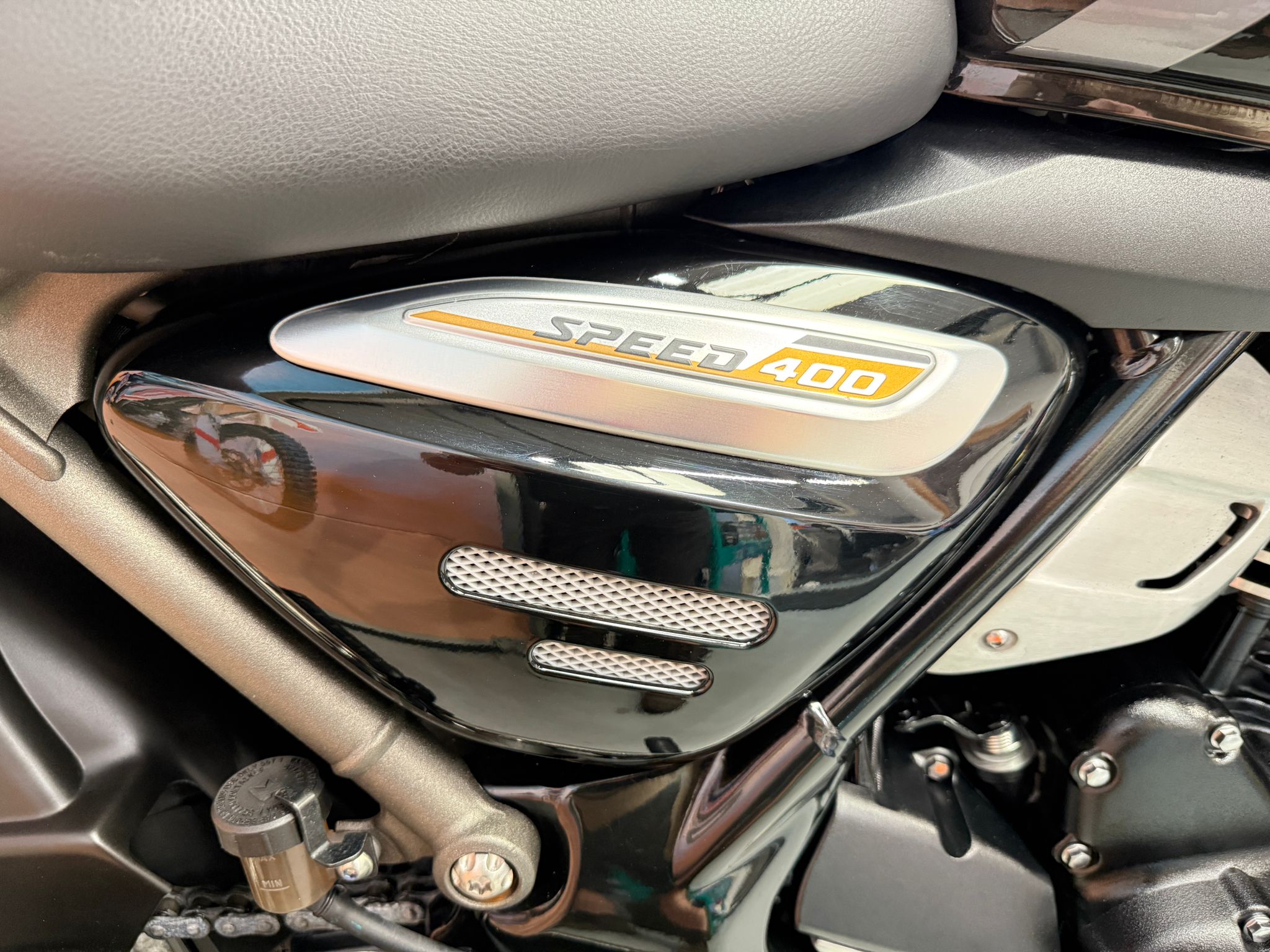 Speed 400 (398cc) 2024
