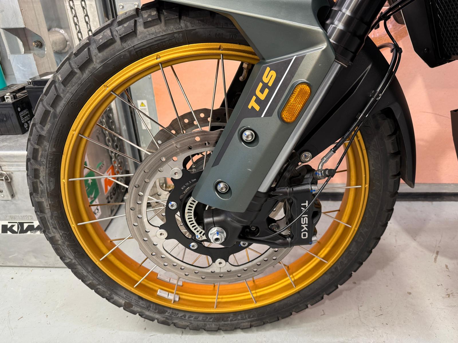 800X Adventure (799cc) 2024
