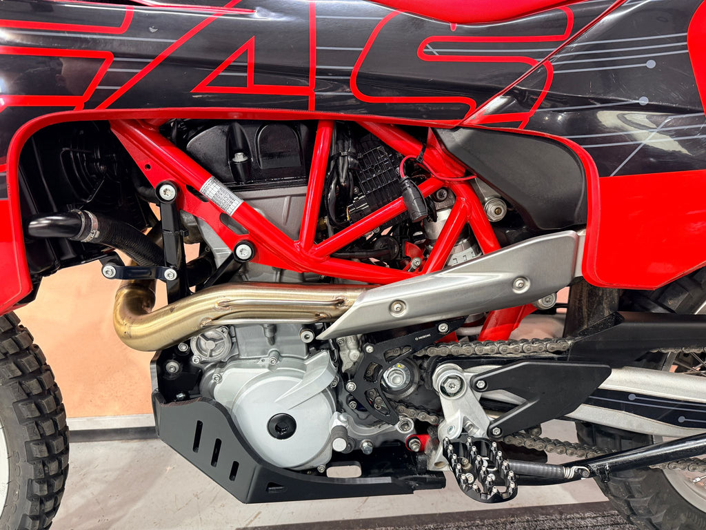 ES 700 Enduro (692cc) 2025