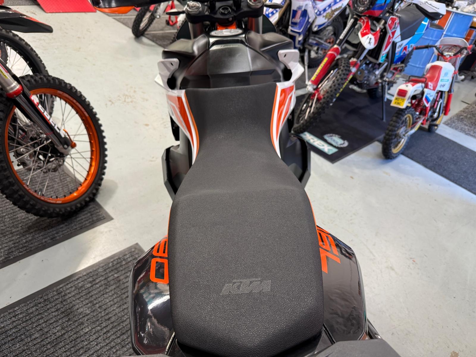 790 Adventure R (799cc) 2021
